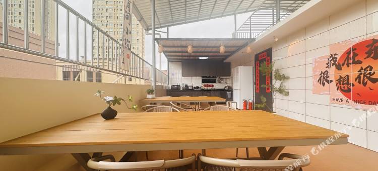 界河小住民宿(东兴高铁站店)图片