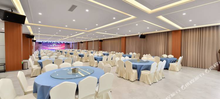 贵阳江畔豪庭酒店(贵阳东站师范学院地铁站店)图片
