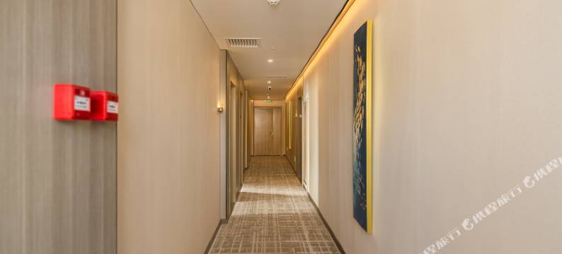 化州桐趣电影游戏主题酒店图片