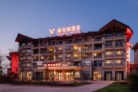 维也纳酒店北海涠洲岛蓝桥海景店