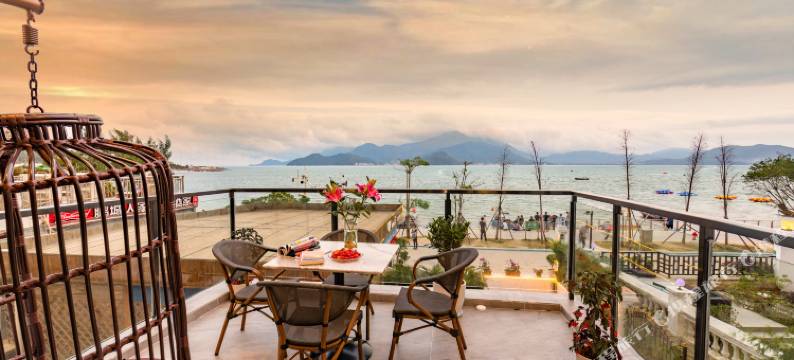 深圳山海壹号海景度假美宿(大鹏较场尾海滩店)图片