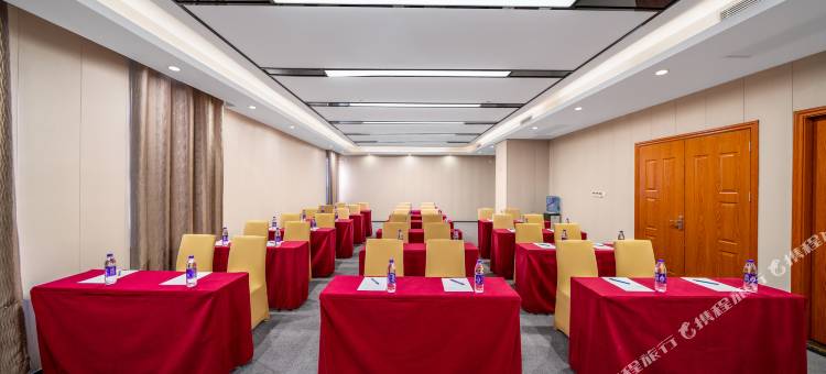 0五石榴酒店(广州琶洲会展赤岗地铁站店)图片