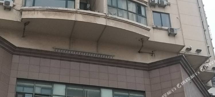 爱琴海岸公寓(青岛栈桥火车站店)图片