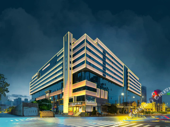 丽呈睿轩武汉汉口火车站酒店