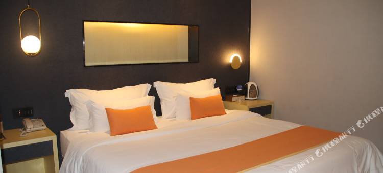 环宇尊贵酒店(灵山县人民医院店)图片