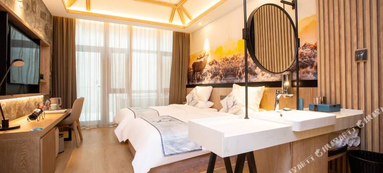 鹿鸣温泉酒店(万峰通化滑雪度假区店)图片