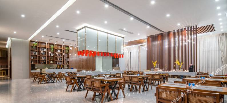 八号公馆酒店(东莞大朗松山湖北站店)图片