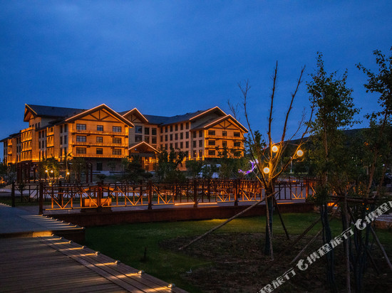 乌兰察布日光草原大河湾度假酒店