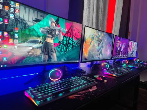 胡桃电竞民宿(武汉光谷广场地铁站店)