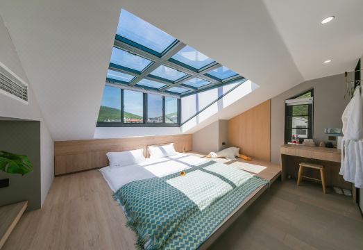 Zhujiajian Seaside Villa Hotel Overview