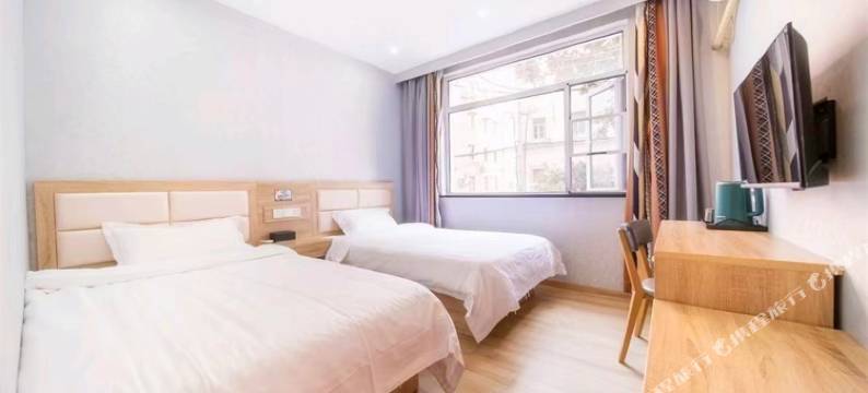 乾鑫假日酒店(上海静安大融城店)图片