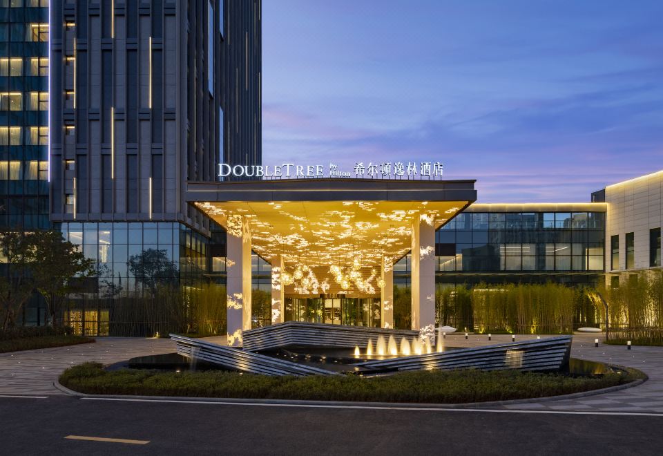 DoubleTree by Hilton Kunming Airport over view