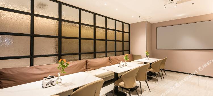 维凡酒店(北京北医三院牡丹园地铁站店)图片