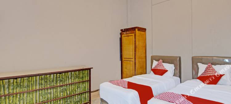 OYO 努尔伊斯兰旅馆(Hotel O Penginapan Noer Syariah)图片