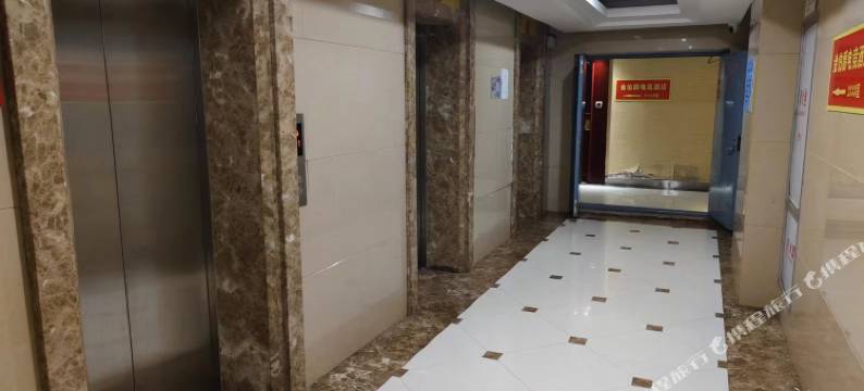 庆阳金伯爵电竞公寓图片