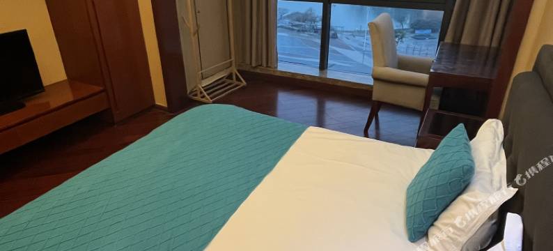 汉奢假日酒店(南京绿城水晶蓝湾百家湖地铁站店)图片