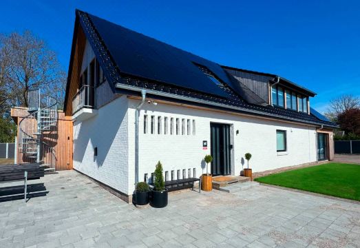 The Nightingale: Cozy & Stylish 1BR Apt w/ Balcony + Parking Hotel Overview