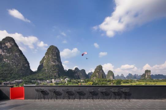 阳朔·觉丨AWAKENING•观桂林山水•花园泳池•度假公馆(十里画廊店)图片