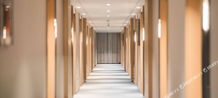 白玉兰酒店(塔城地区乌苏火车站九莲泉公园店)图片