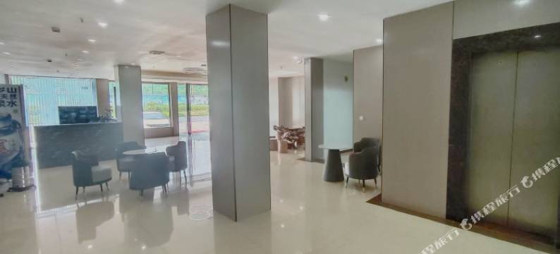 云朵时尚酒店(英德望埠店)图片