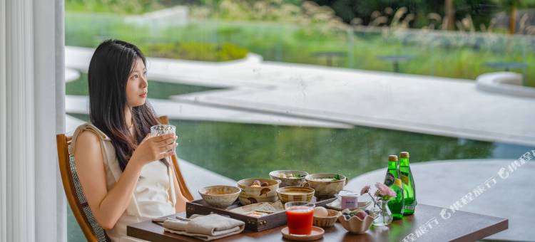 开臣忆汸·朝阳山云沫度假Villa美宿图片