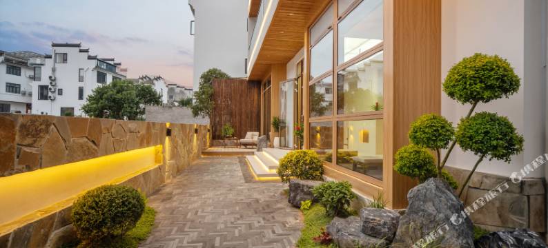 婺源·舍野·180°徽州山水画卷·宋式美学晒秋民宿(篁岭景区店)图片