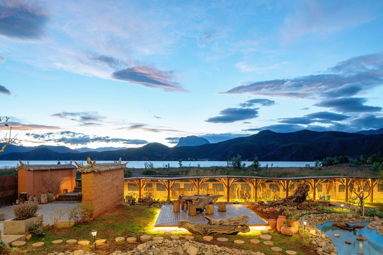 糊涂窝湖景度假酒店(泸沽湖亲爱的客栈)图片