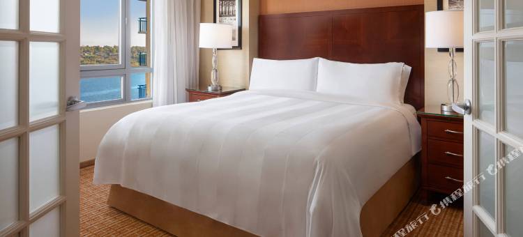纽波特海滩万豪湾景酒店(Newport Beach Marriott Bayview)图片