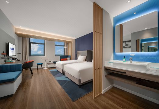 Holiday Inn Express RONGCHENG S&T PARK by IHG Hotel Overview