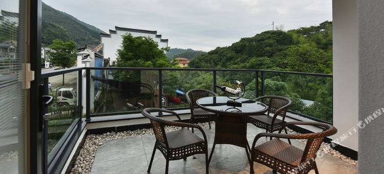 江山叶籽红了乡村酒店图片