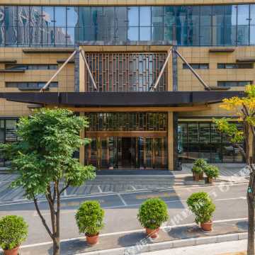 武汉鑫濠格雷斯大酒店