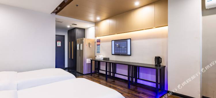 爱电竞酒店(郑州新郑孟庄地铁站店)图片