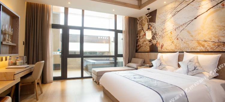 鹿鸣温泉酒店(万峰通化滑雪度假区店)图片