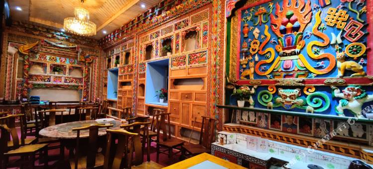 首旅如家派柏·云酒店(稻城亚丁风景区新游客服务中心店)图片