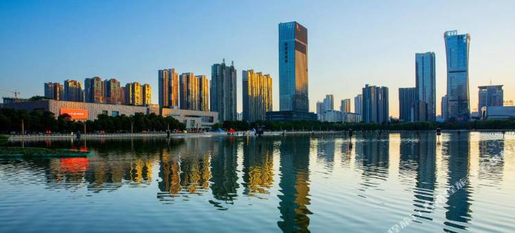 洛阳竞界电竞酒店(正大西区宝龙广场店)图片