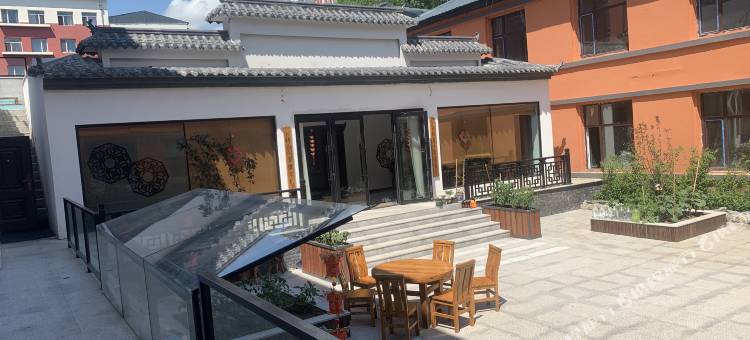 江畔云朵商务酒店(黑龙江公园店)图片