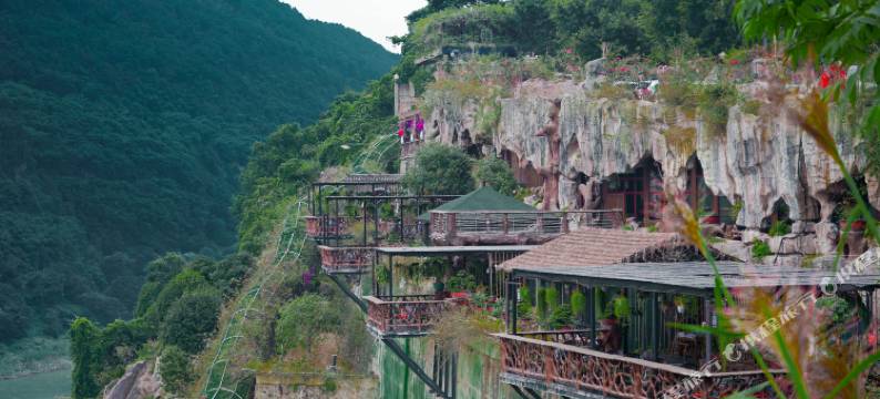 铜锣花谷·溶洞民宿图片