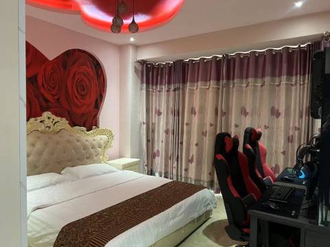 偃师九鱼电竞民宿