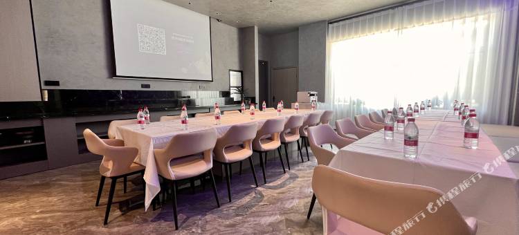 ALAN·银际酒店(包头市九原政府机场店)图片