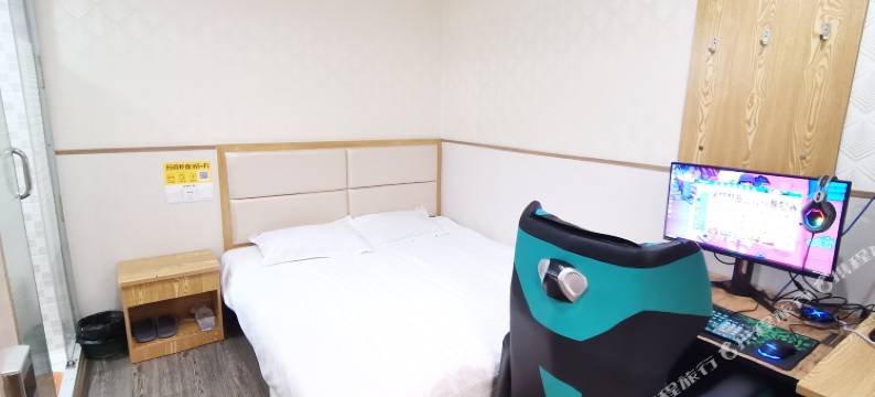 驿馨电竞酒店(上海锦秋路店)图片