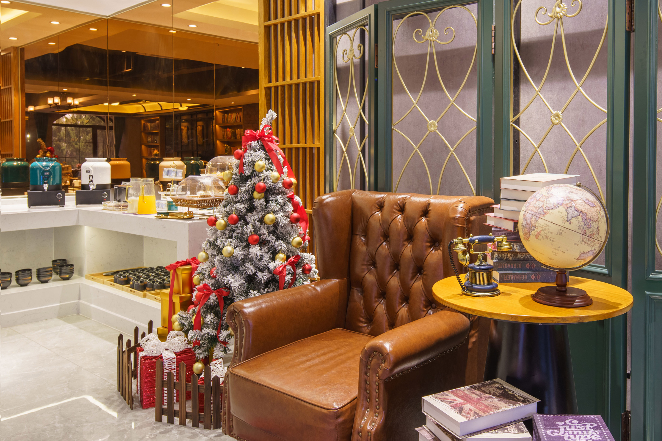 James Joyce Coffetel (Dalian Airport)Over view