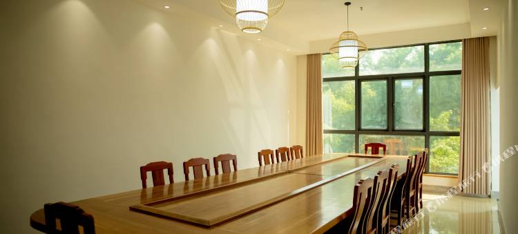 龟龙岛森林康养避暑山庄图片