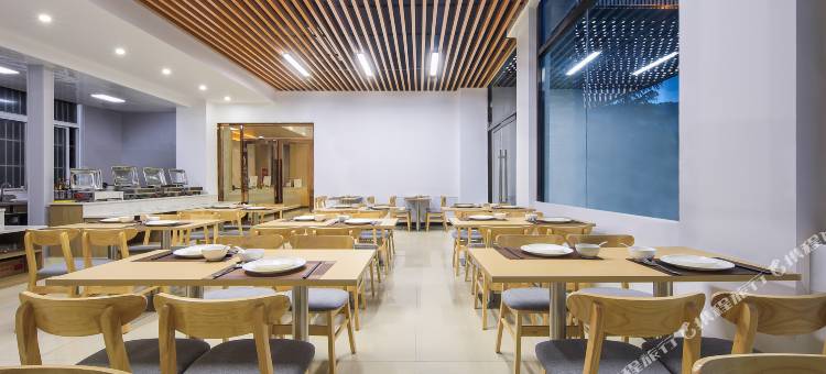 林芝盛德酒店(工布天街林海公园店)图片