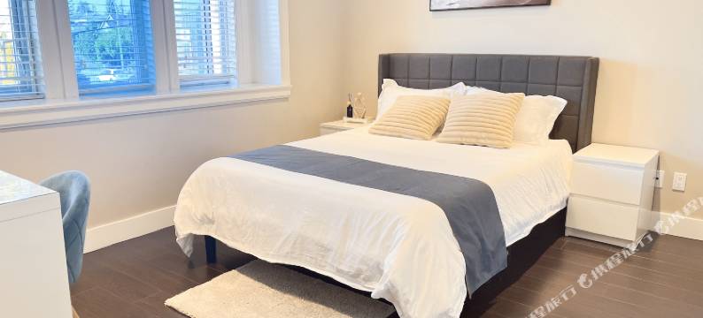 近天车站温哥华单间独卫轻奢民宿(Near Skytrain Private Bedroom&BathRM Clean Comfy)图片