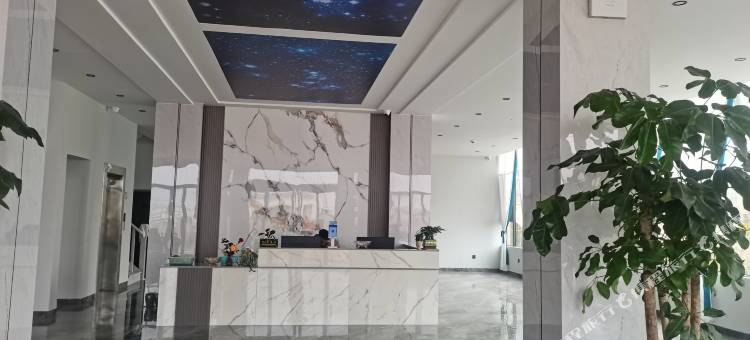 梓土智能酒店(曲靖大龙潭店)图片