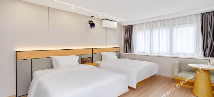 南京蓝湾百家湖影音公寓(南京南站河定桥地铁站店)图片