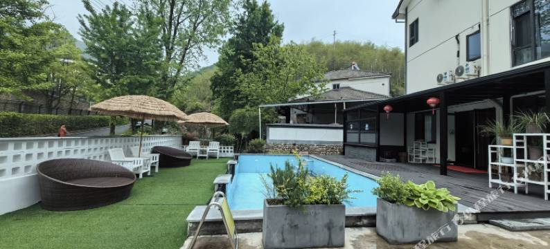 安吉比邻泳池度假民宿(余村两山景区店)图片