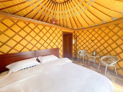 馨媛酒家(乌兰布统草原店)