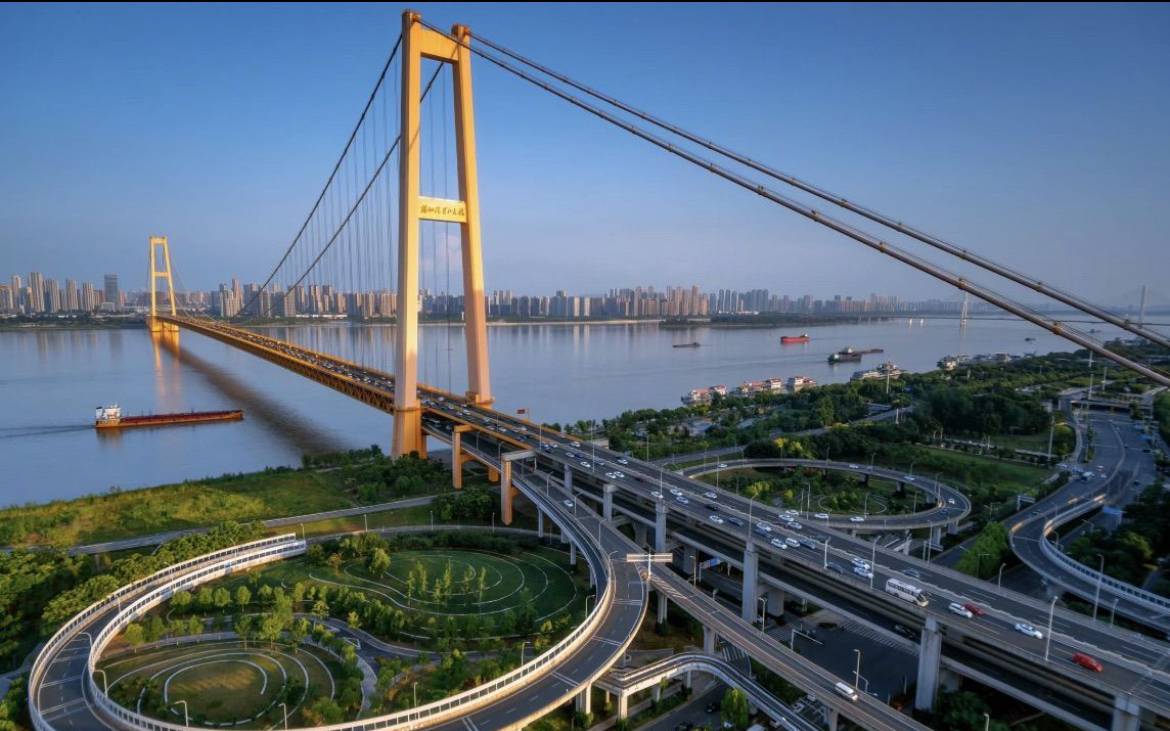 悦江高空露台智慧江景民宿(武汉国际博览中心店)图片