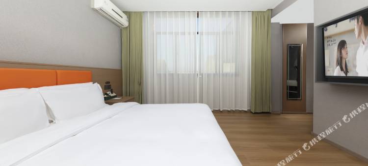 亚悦酒店(潜江龙虾街艺术职业学院店)图片